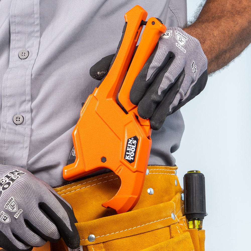 Klein Tools 1-1/4-Inch Ratcheting PVC Pipe Cutter